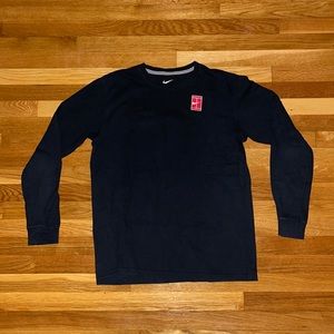 Nike (size large) black long sleeve